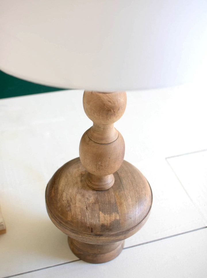 Lámpara de mesa Carved