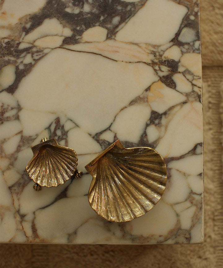 Plato de bronce Concha